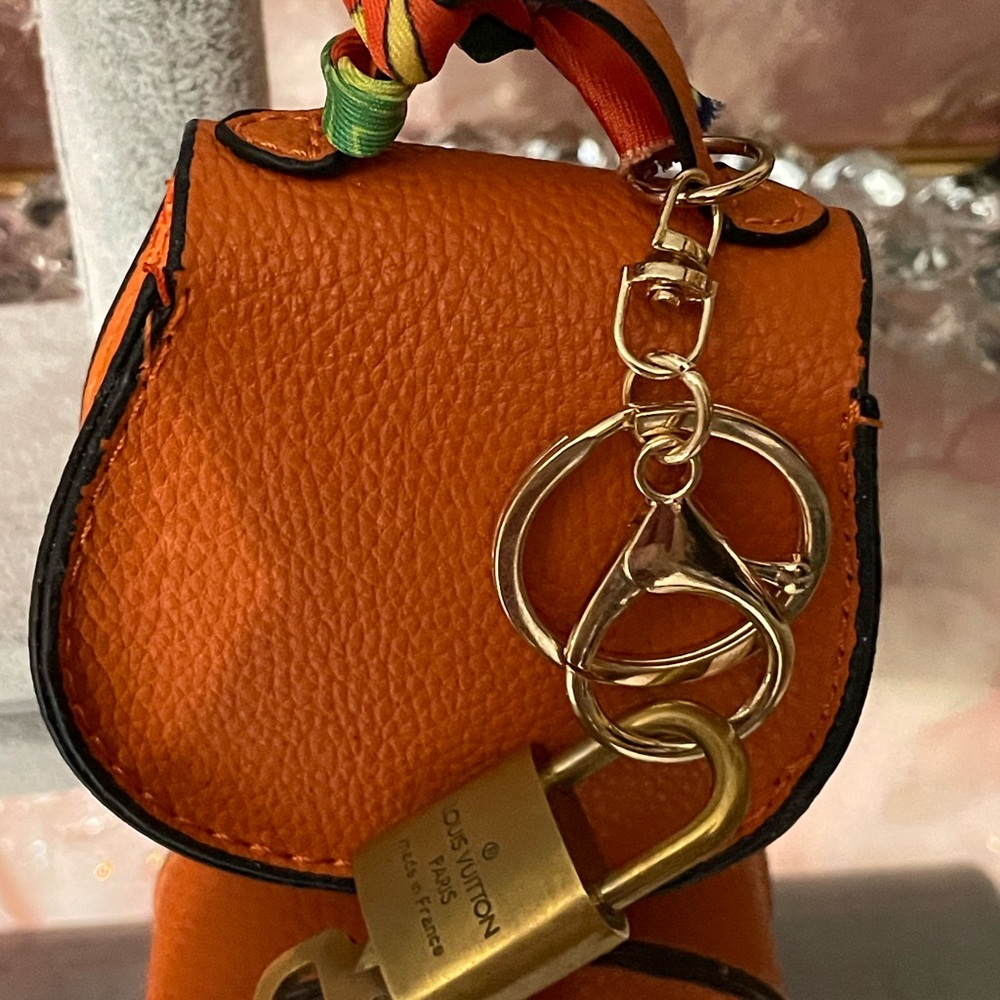 Louis Vuitton lock and key #313 with Orange Designer Mini Bag Charm - Picture 5 of 5